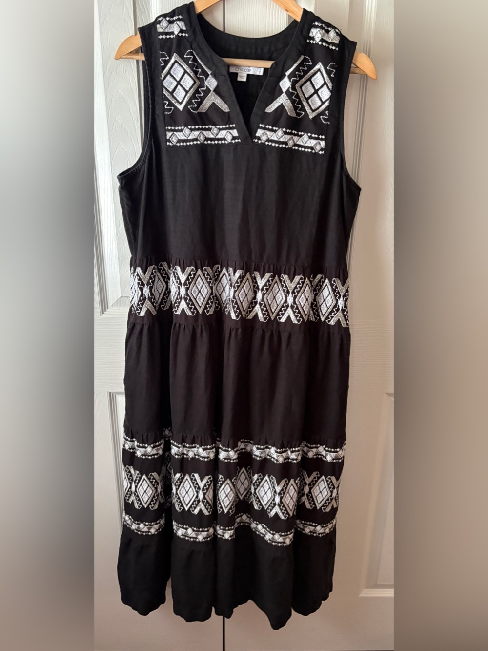 Chico’s Black 100% Linen Silver Embroidered Sleeveless Tiered Midi Dress 2 (12)